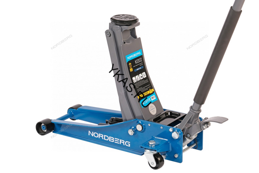 Домкрат подкатной NORDBERG N32032 cо сверхнизким подхватом и педалью