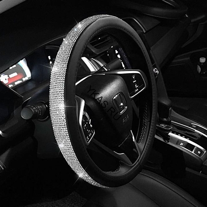 Оплетка на руль   Swarovski - М,  Черный с белыми стразами