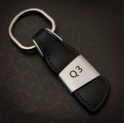 Брелок кожа модельный   AUDI Q3  Черный