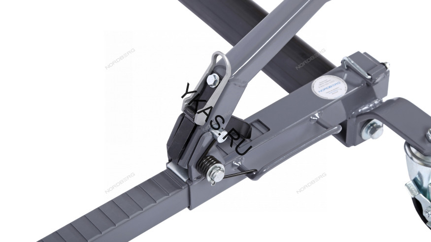 Домкрат подкатной механический NORDBERG N3S2G для перемещения автомобиля