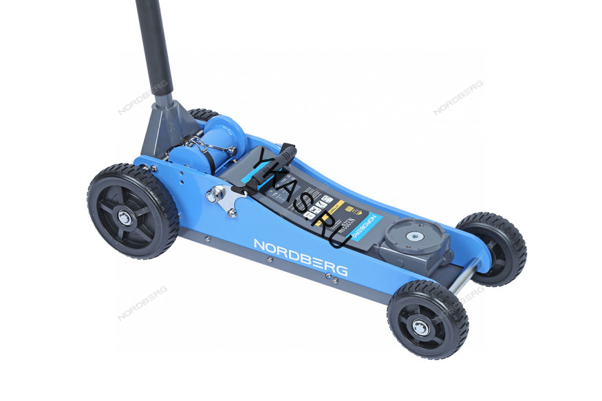 Домкрат подкатной NORDBERG N32031N c большими колесами