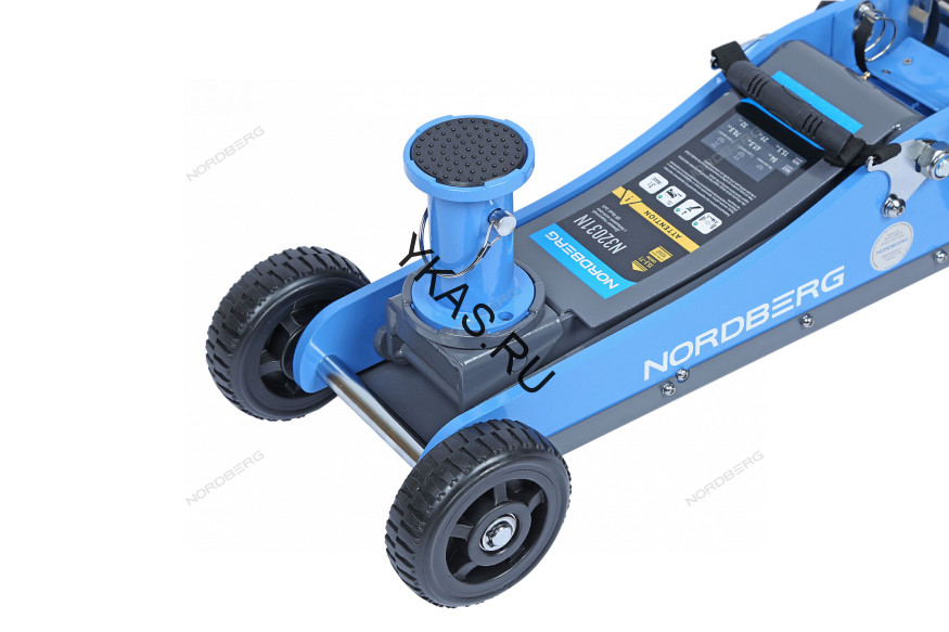Домкрат подкатной NORDBERG N32031N c большими колесами