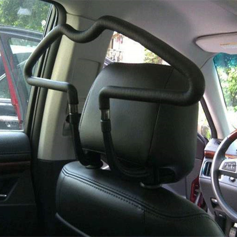 Вешалка прорезиненная автомобильная на подголовник ,черный