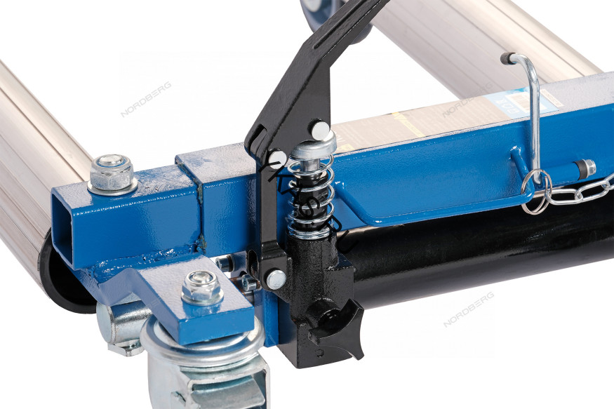Домкрат подкатной гидравлический NORDBERG N3S4 для перемещения автомобиля