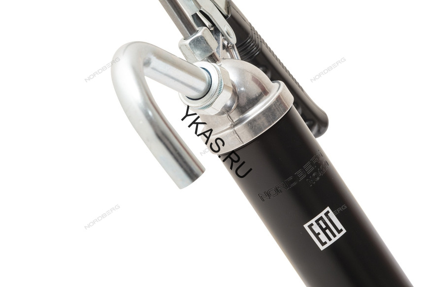 Насос ручной рычажный NORDBERG NO4220 для раздачи масла из бочек (60 - 220 л) 