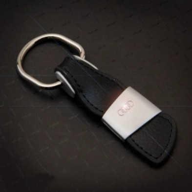 Брелок кожа модельный   AUDI  Черный