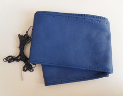 Оплетка  на руль кожан.  "М" 37-39см с одним швом  (синяя)