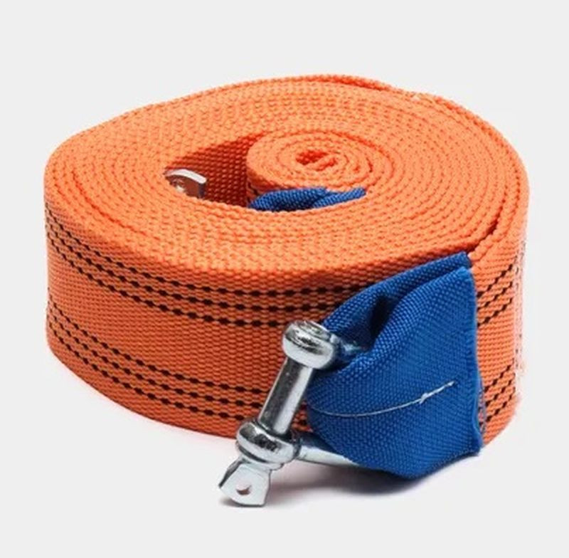 Трос буксировочный  "M5" 15 т,  6м, шириной 70мм с скобами в сумке