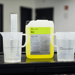 COSMO-CLEAN - Высококонцентрированный, слабощелочной безопасный очиститель для полов (11 л) 193011