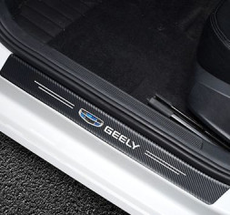 Наклейки защитные на пороги карбон (60см-2шт; 40см-2шт.) 4шт. GEELY
