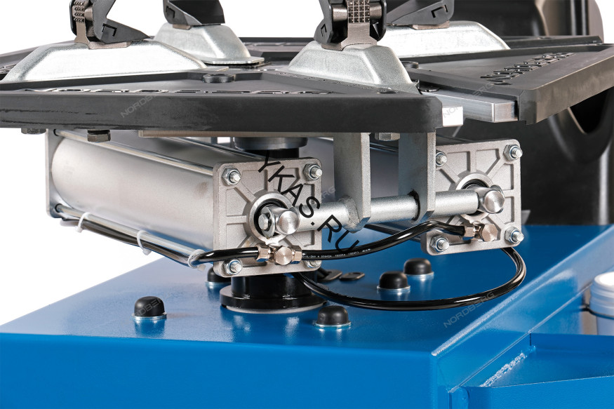 Автоматический шиномонтажный станок NORDBERG 4641ID