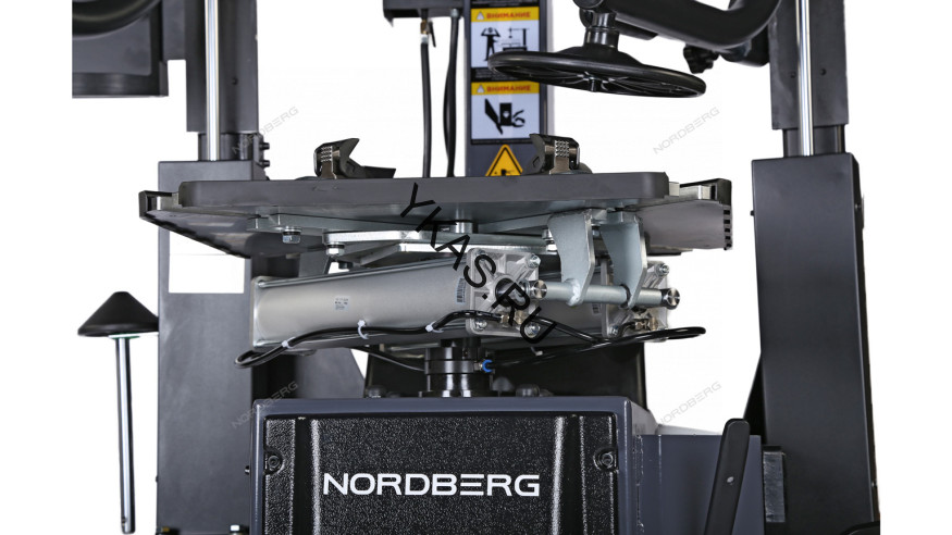 Автоматический шиномонтажный станок NORDBERG 4643ID с "третьей рукой"