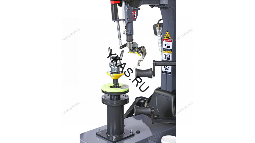 Шиномонтажный станок NORDBERG 4633 с автоматической монтажной головкой
