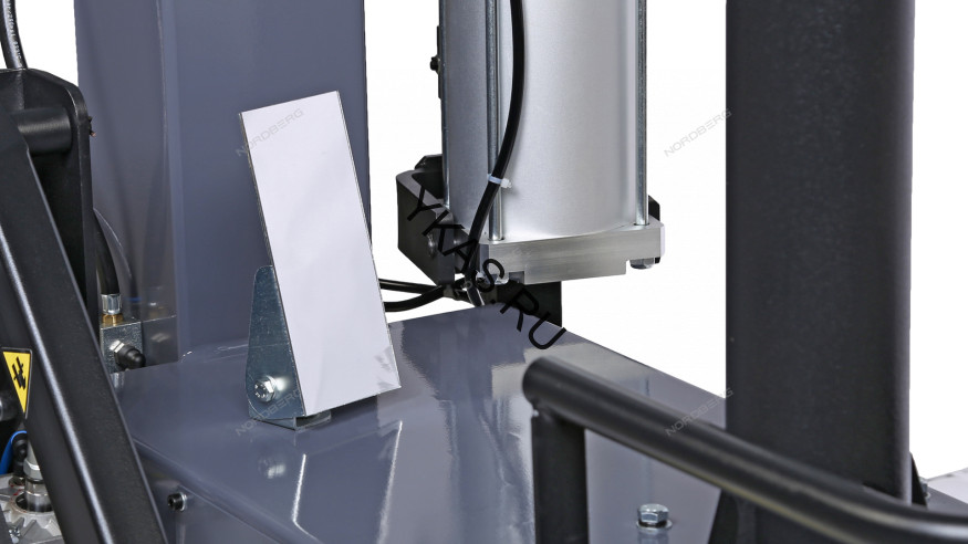 Суперавтоматический шиномонтажный станок NORDBERG 4637 с автоматической монтажной головкой