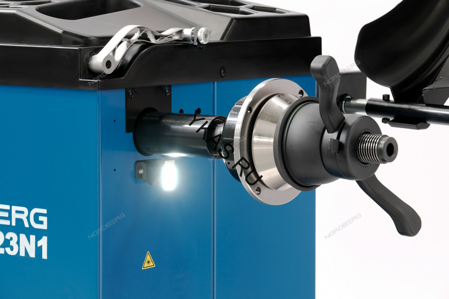 Балансировочный станок NORDBERG 4523N1 с автоматическим вводом 2-х параметров, лазером и автостопом