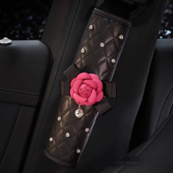 Накладка на ремень безопасности Роза красная экокожа со стразами (2шт.)