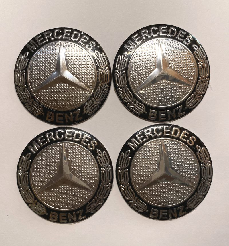 Этикетки на диски (метал)  диам. 56,5мм.  "MERCEDES" черный  (4 шт.)