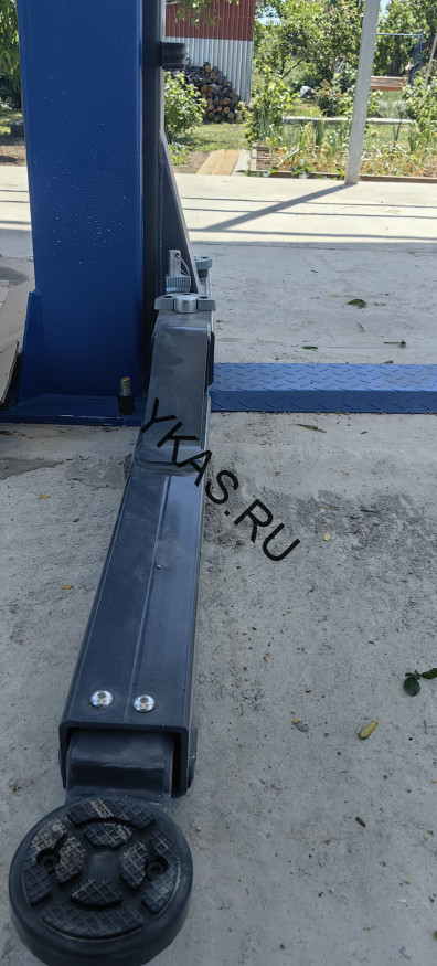 Подъемник двухстоечный APO-40C с нижней синхронизацией