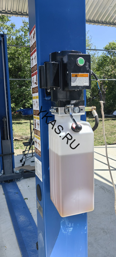 Подъемник двухстоечный APO-40C с нижней синхронизацией