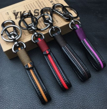 Брелок кожаный (держатель ключей) черный с фиолетовой полосой
