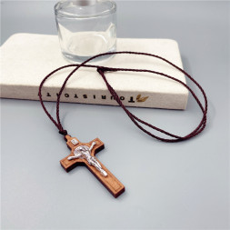 Подвески на зеркало заднего вида крест