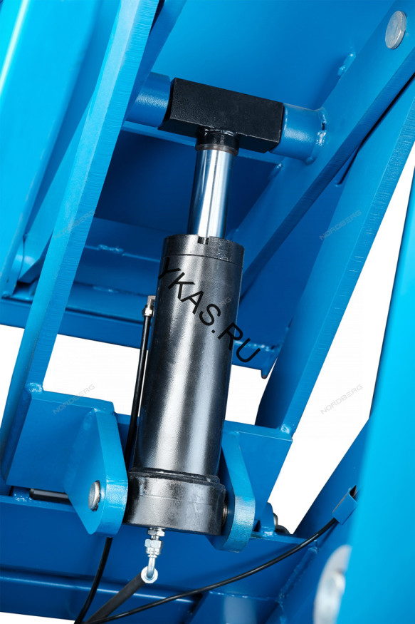 Двухуровневый ножничный подъемник NORDBERG N635-4,5 для сход-развала