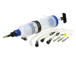 М5. Шприц маслозаливной 1.5 л. с насадками