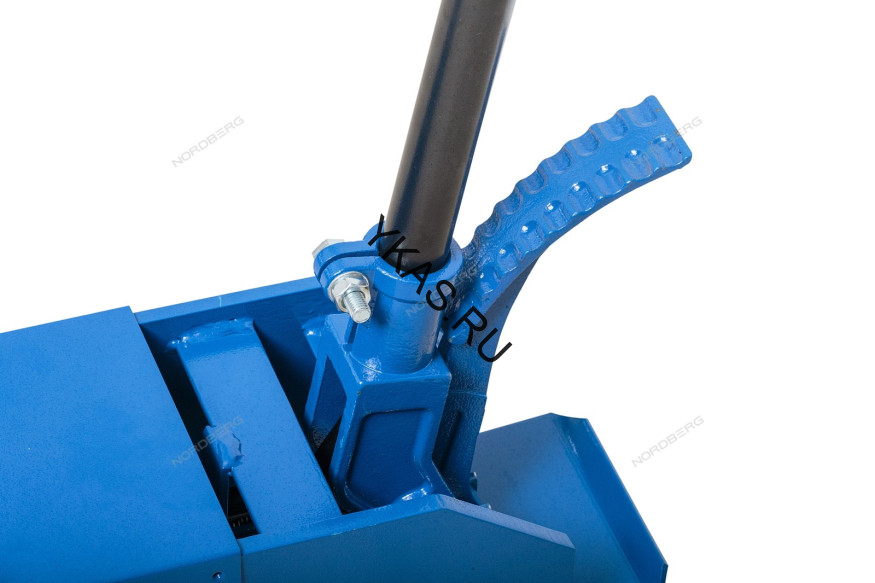 Удлиненный подкатной домкрат NORDBERG N3210N для грузового транспорта