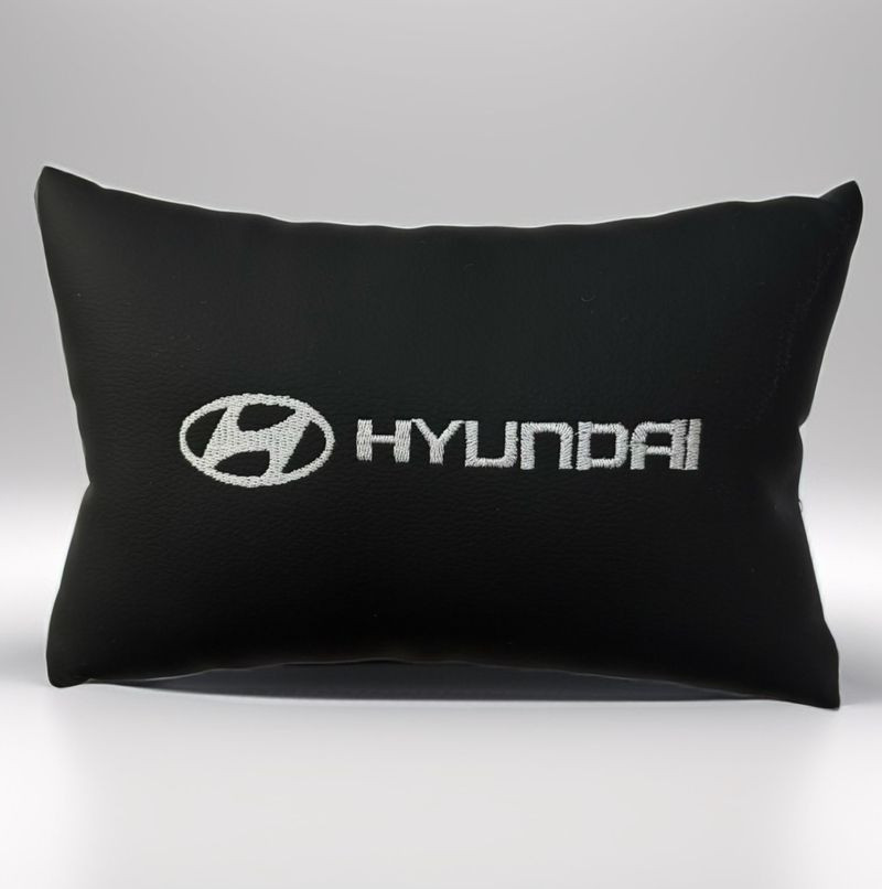 Подголовник-подушка с маркой авто  HYUNDAI  (комплект 2шт)