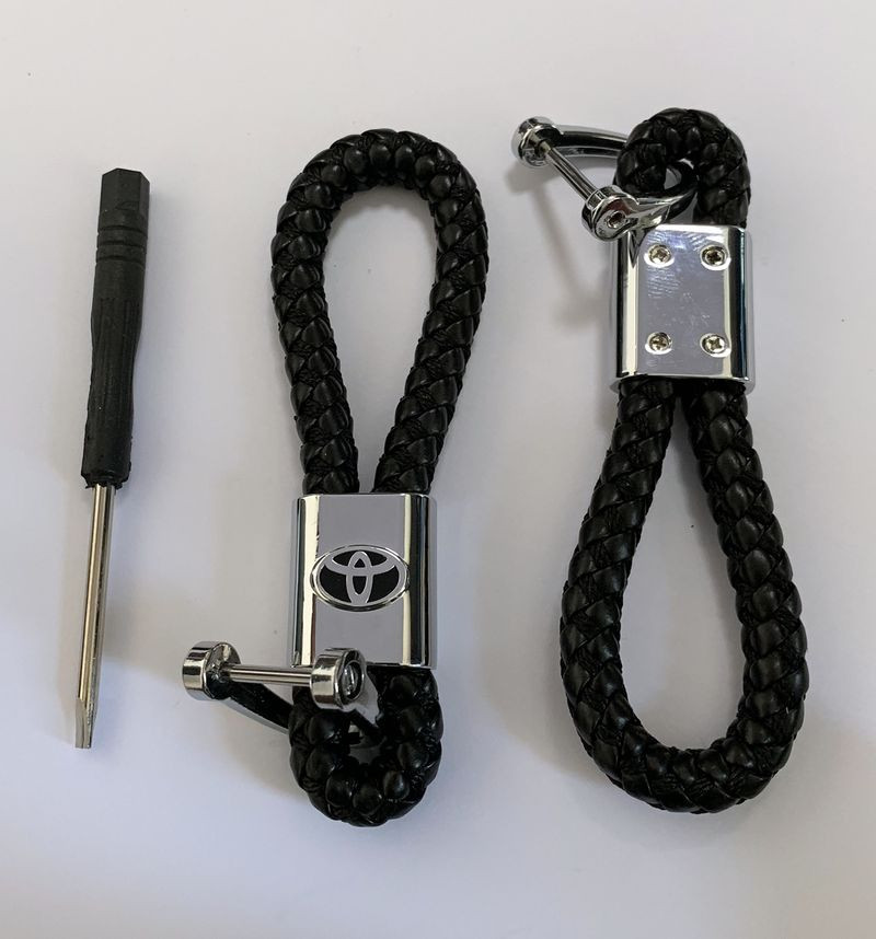 Брелок кожа плетенная  TOYOTA  Черный