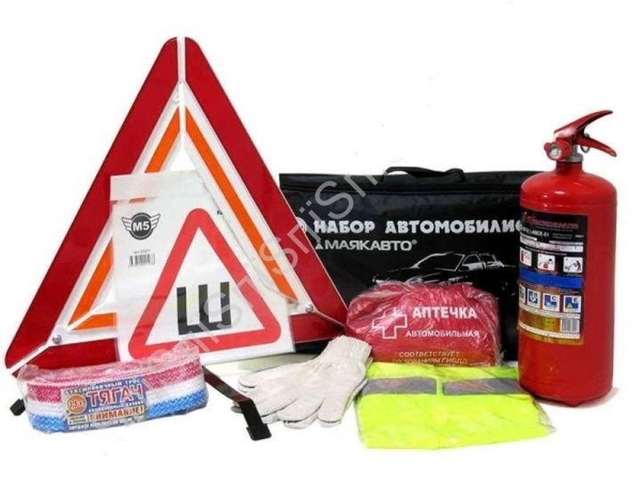 Набор автомобилиста "ТЕХОСМОТР-ЛЮКС" (аптечка, знак, огнетуш.,перчатки , трос , жилет)  №2
