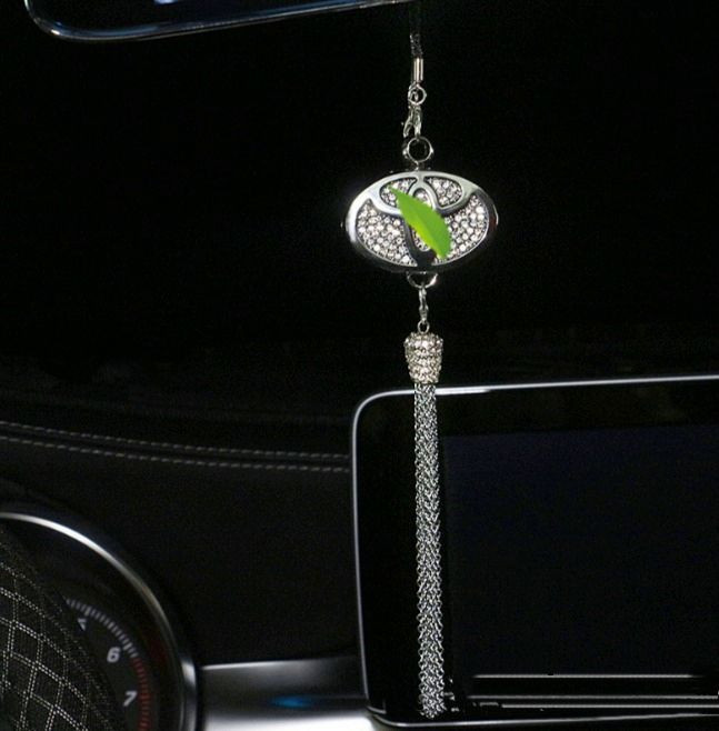 Подвески на зеркало заднего вида для освежителя Toyota