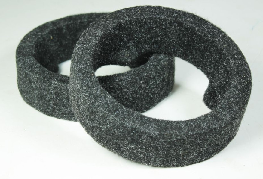 Подставки под колонки  ПОДИУМЫ  13" (скос , 2,4 х 4,2см) крепления внутрен.  карпет  (2 шт.)