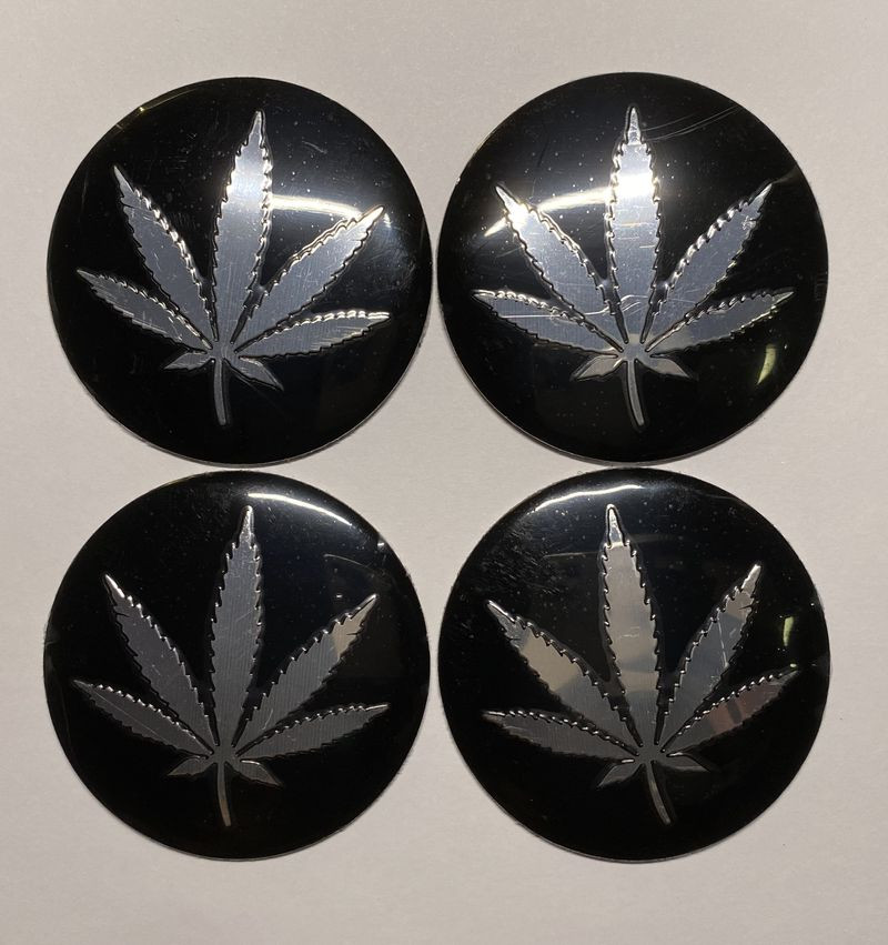 Этикетки на диски (метал)  диам. 56,5мм.  "лист"  (4 шт.)